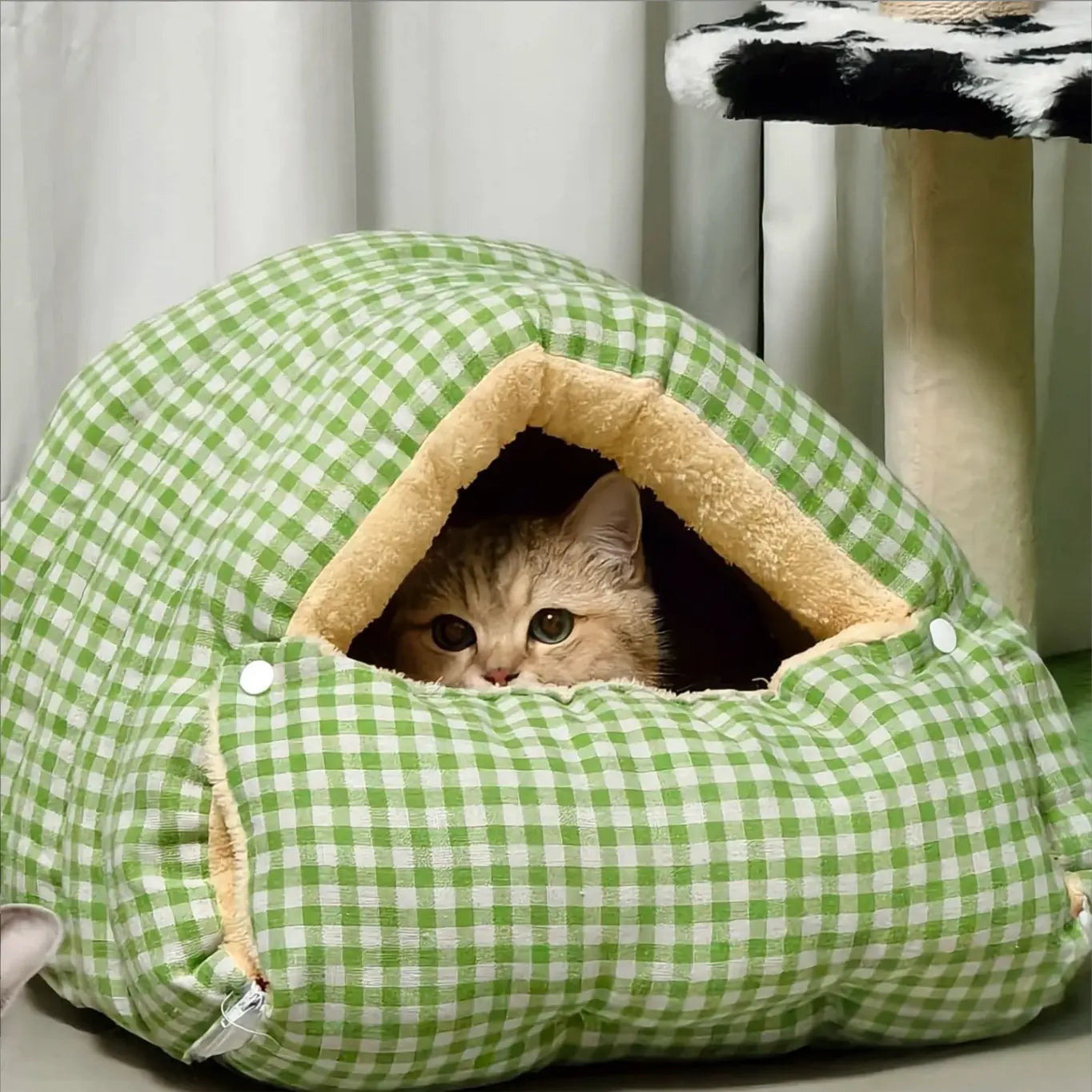 Cozy Cloud 2-in-1 Cat Cave: Ultra-Plush Thermal Winter Bed (Washable)